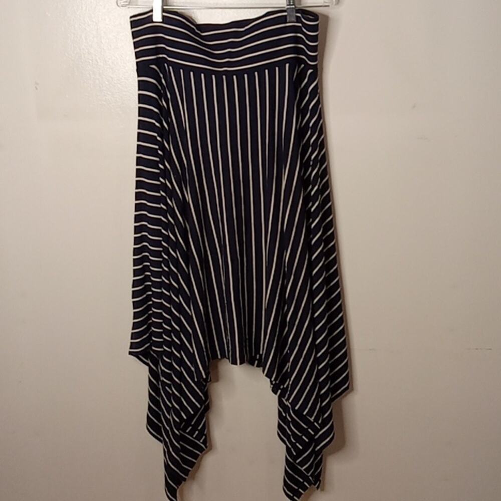 Cabi Women's Large Striped Handkerchief Twirl Skirt. Flowy,Feminine